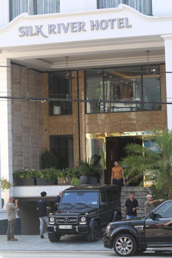 Silk River Hotel Ha Giang Exterior photo