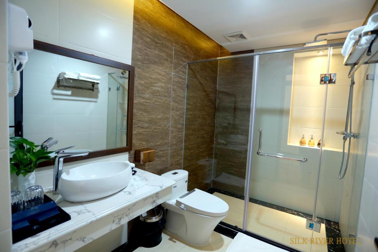 Silk River Hotel Ha Giang Exterior photo