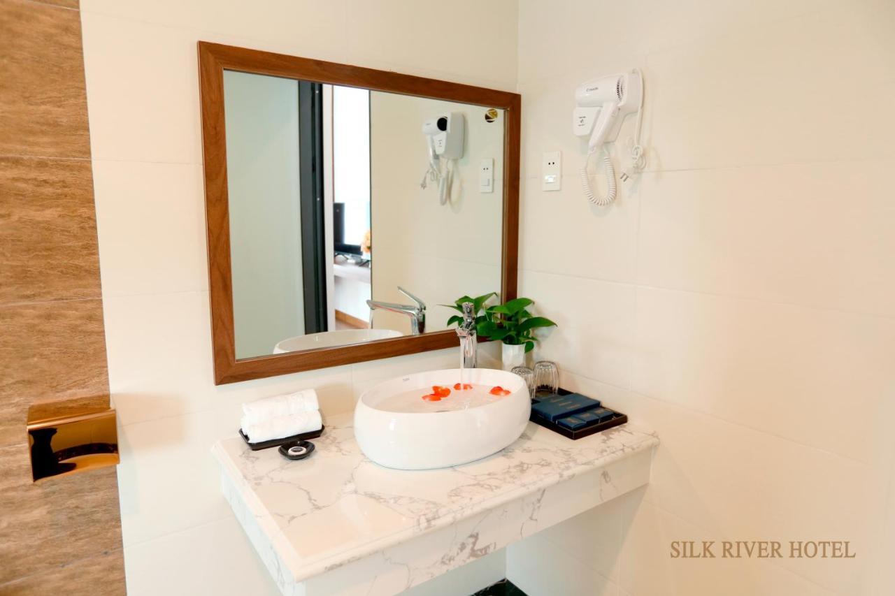 Silk River Hotel Ha Giang Exterior photo